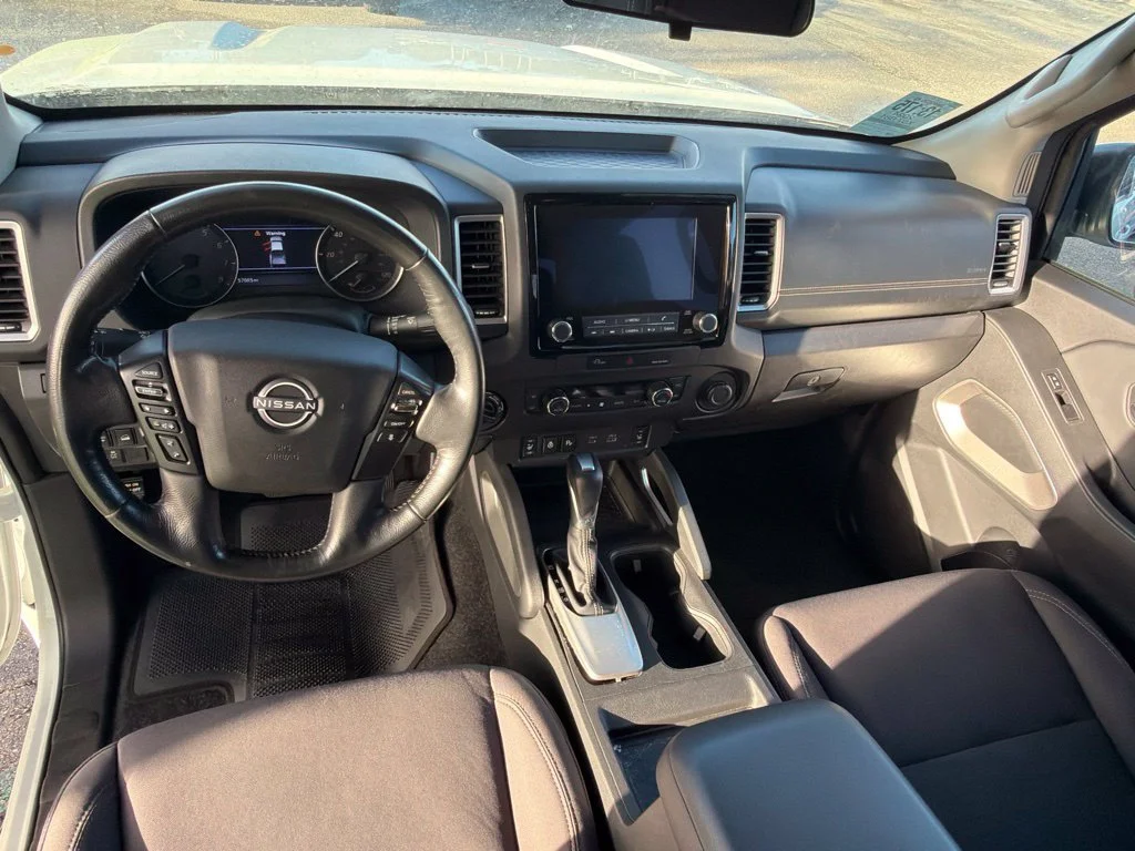 Used 2024 Glacier White Nissan SV image 10