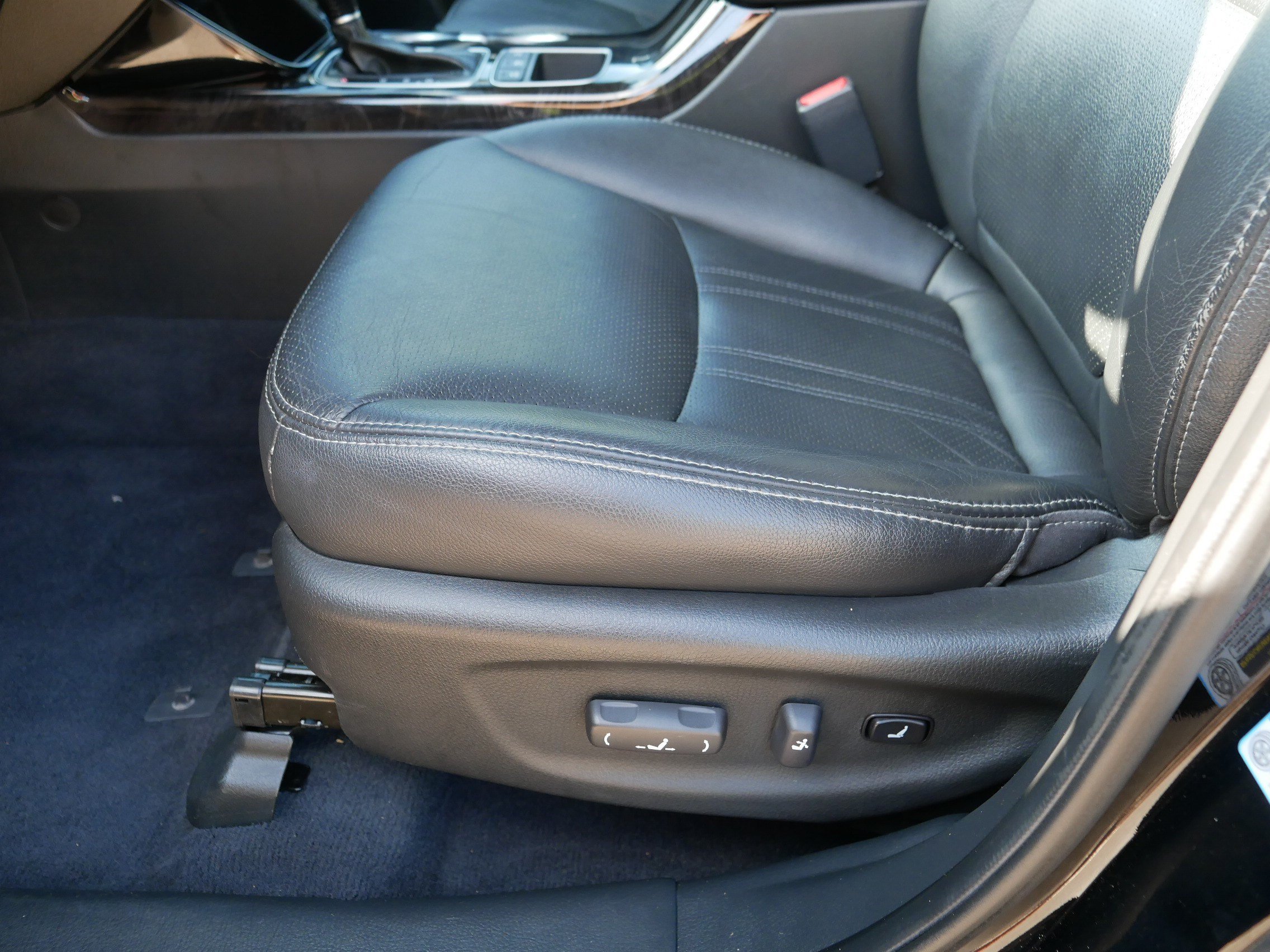 Certified Used 2015 Ebony Black Kia EX image 20