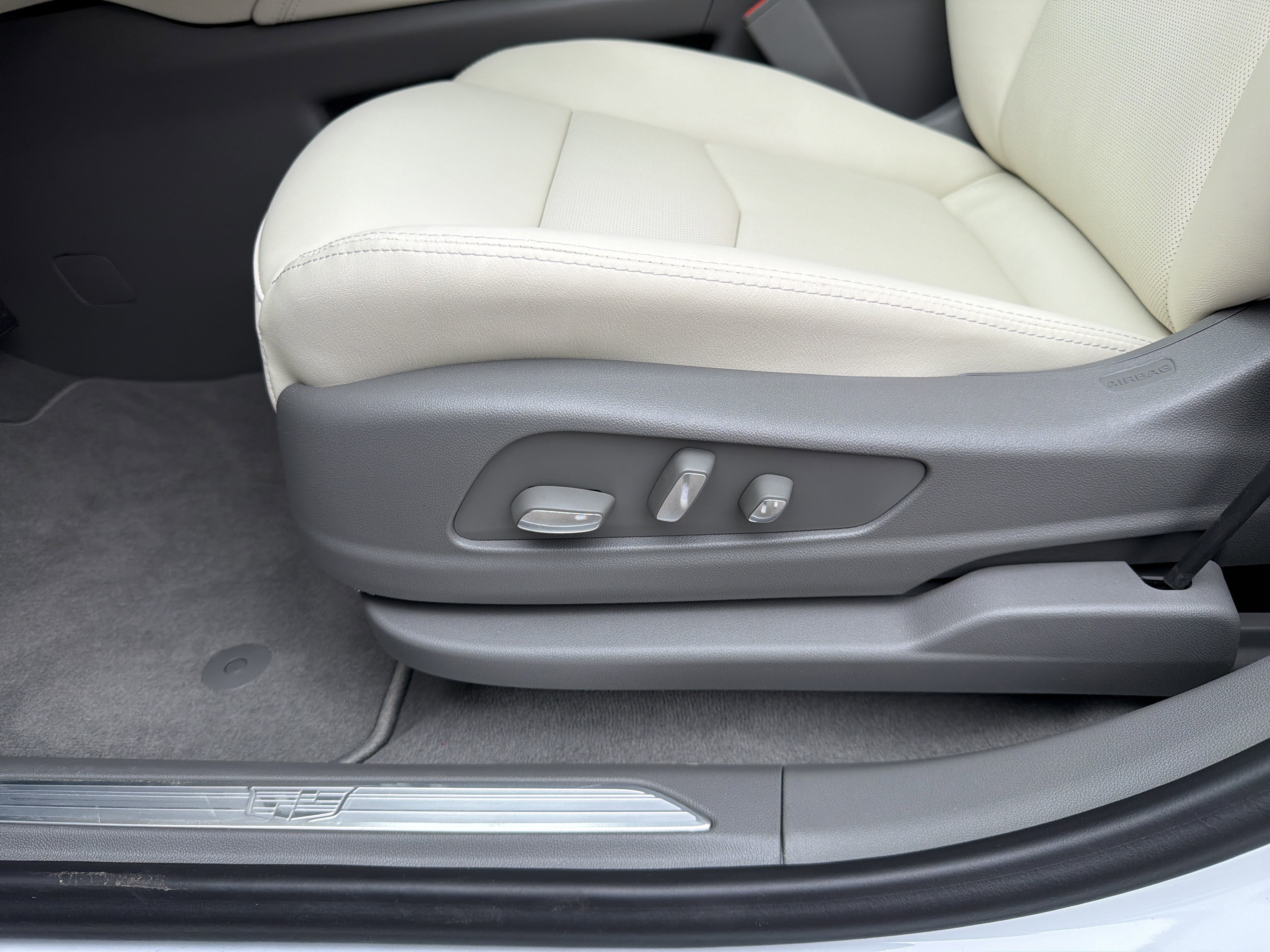 2026 Cadillac XT5 Premium Luxury - Photo 10