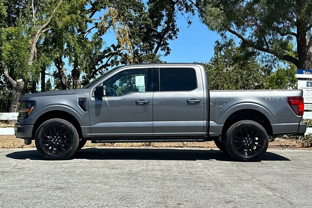 New 2026 Gray Metallic Ford XLT image 7