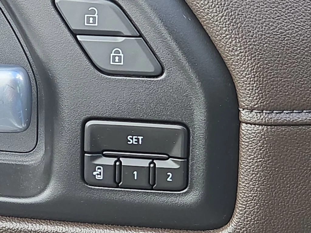 Used 2020 Gray GMC Denali image 32