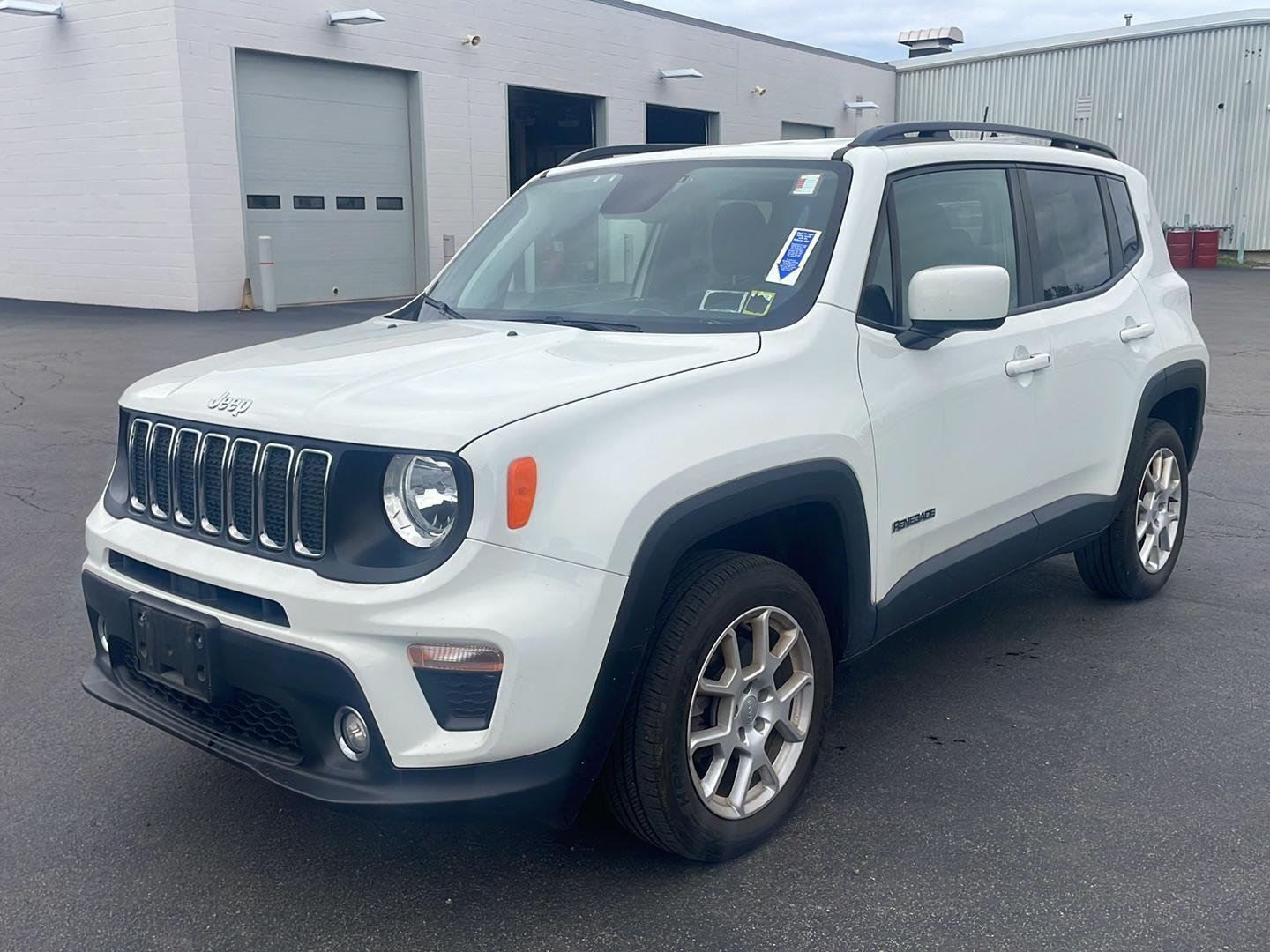 Used 2020 Alpine White Clearcoat Jeep Latitude image 6