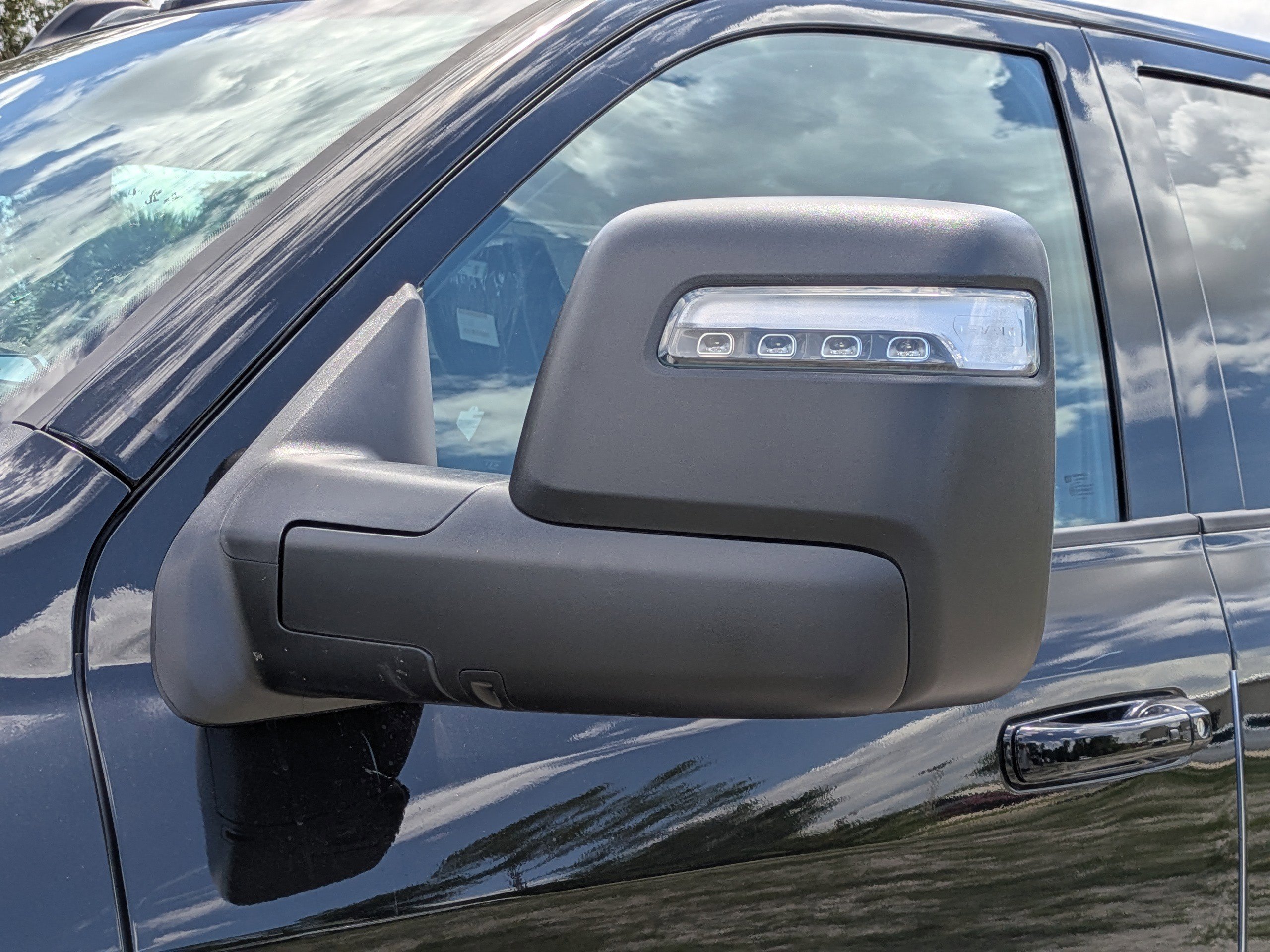 New 2026 Diamond Black Crystal Pearl-Coat Exterior Paint RAM Laramie image 11