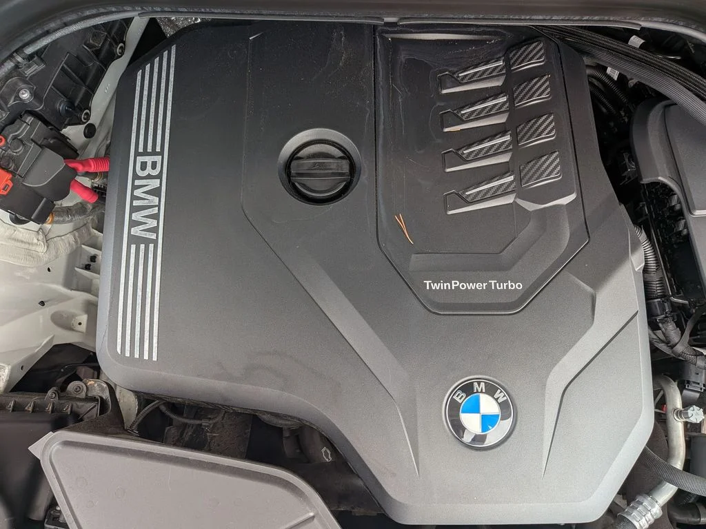 Used 2021 White BMW sDrive30i image 10