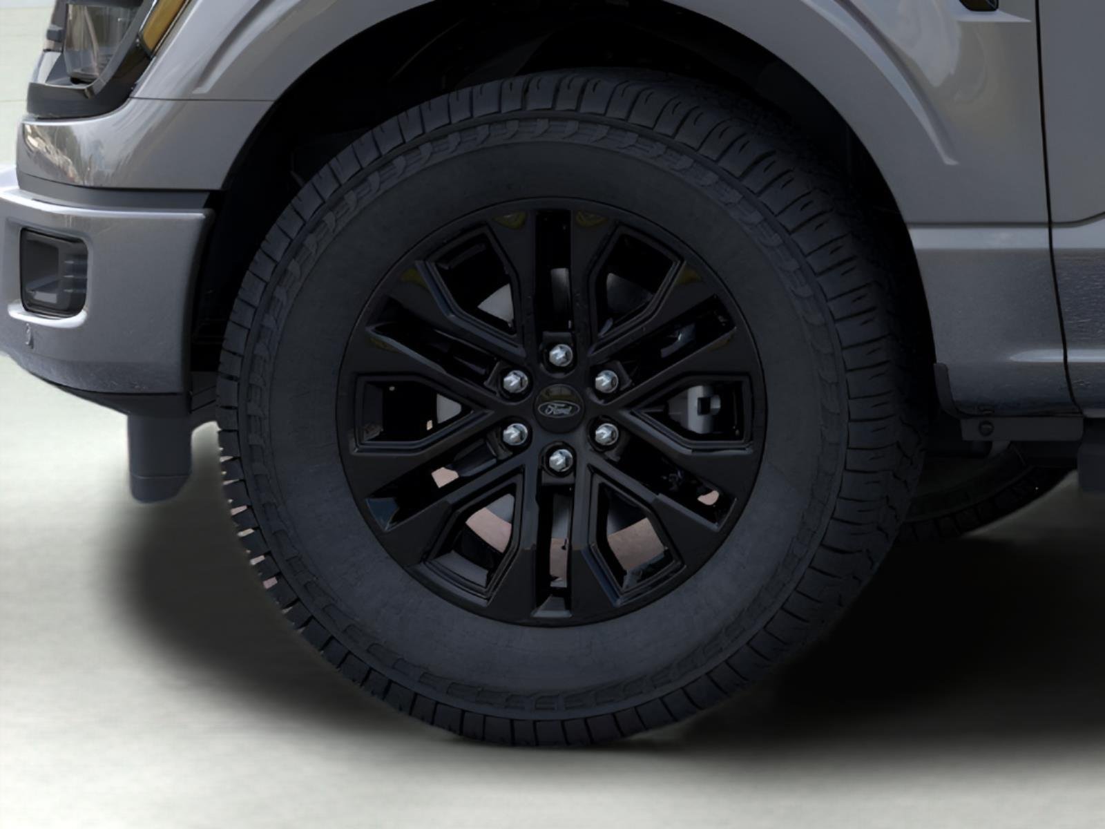 New 2026 Carbonized Gray Metallic Ford XLT image 19