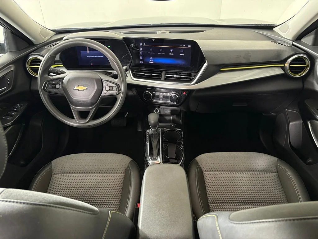 Used 2025 Gray Chevrolet LT image 31