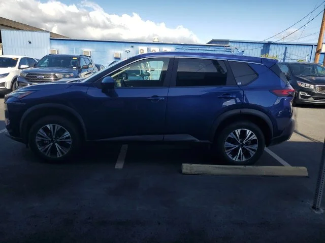 Used 2023 Blue Nissan SV image 2