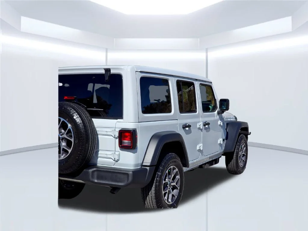 New 2027 White/off-white Jeep Sport S image 40