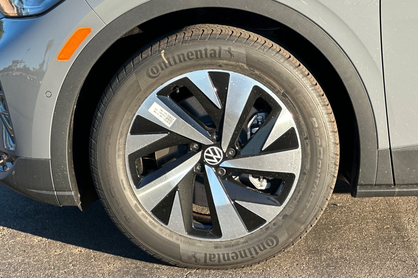 New 2026 Pure Gray Volkswagen Pro image 26