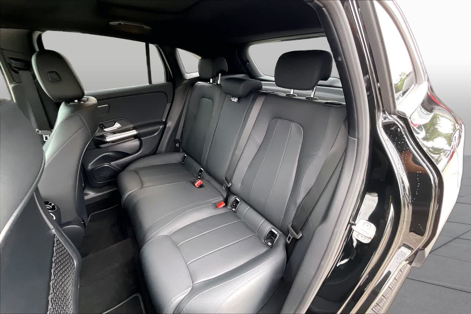 Used 2026 Cosmos Black Metallic Mercedes-Benz GLA 250 image 20