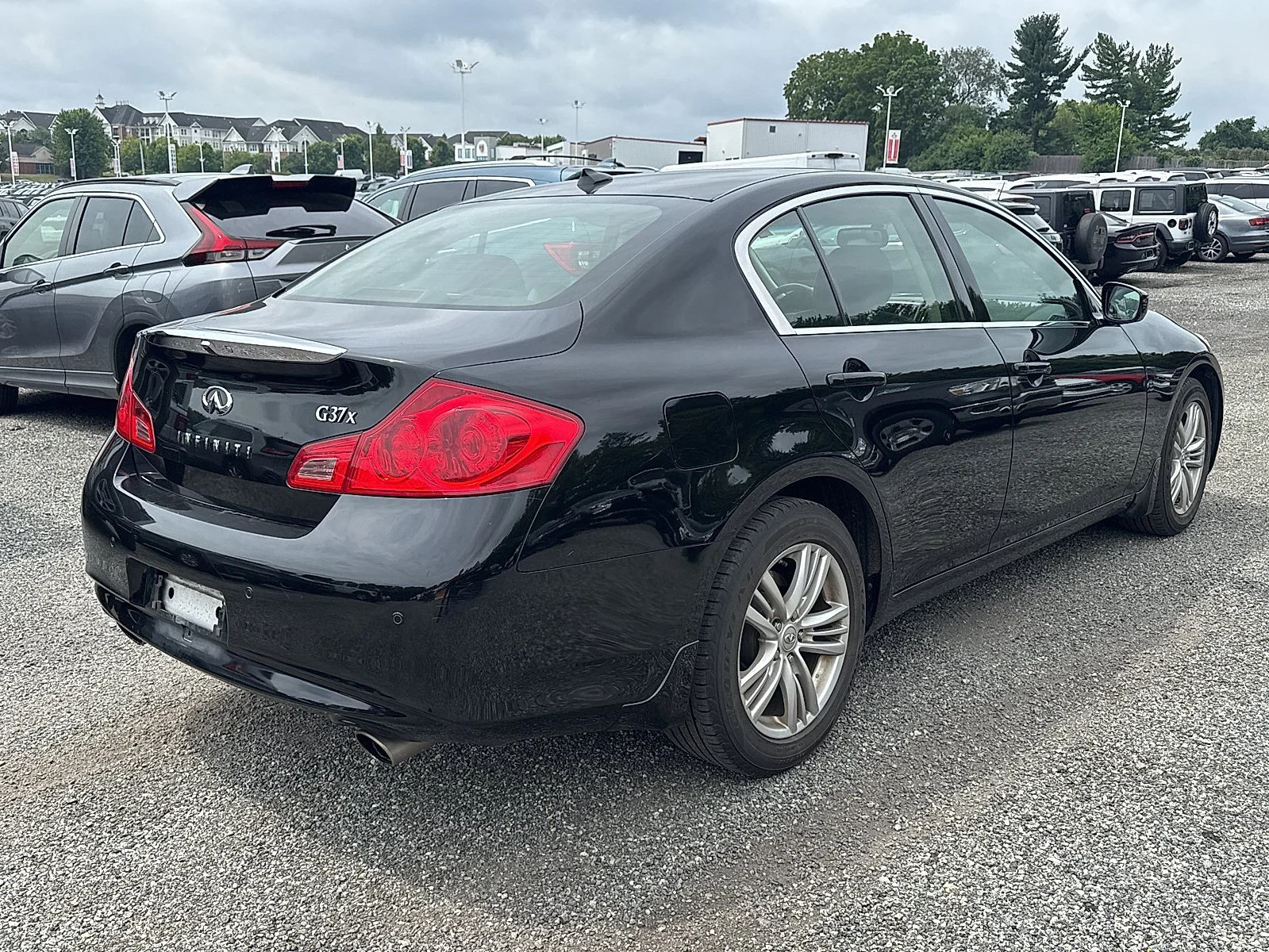Used 2012 Black Obsidian INFINITI x image 7