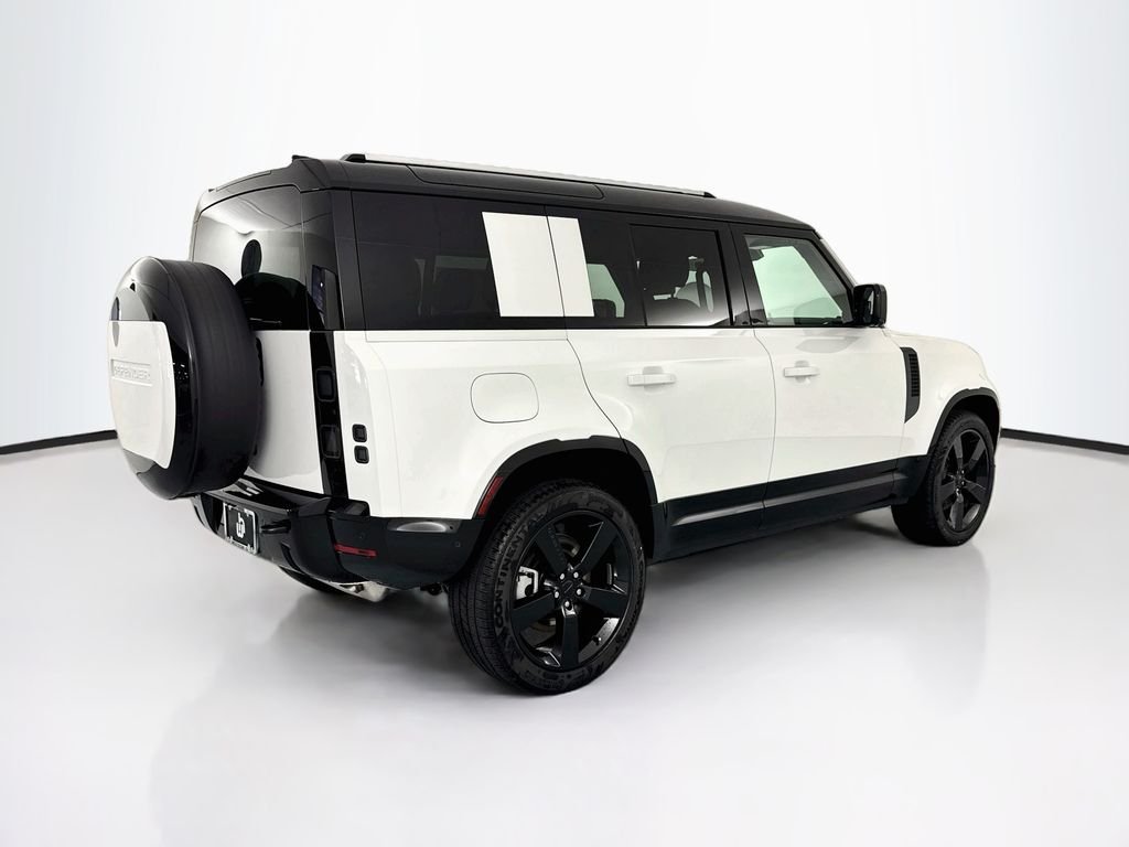 New 2026 Fuji White Land Rover X-Dynamic SE image 5