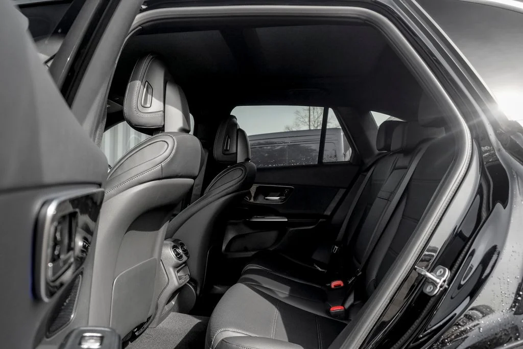 New 2026 Black Mercedes-Benz GLC 300 image 15