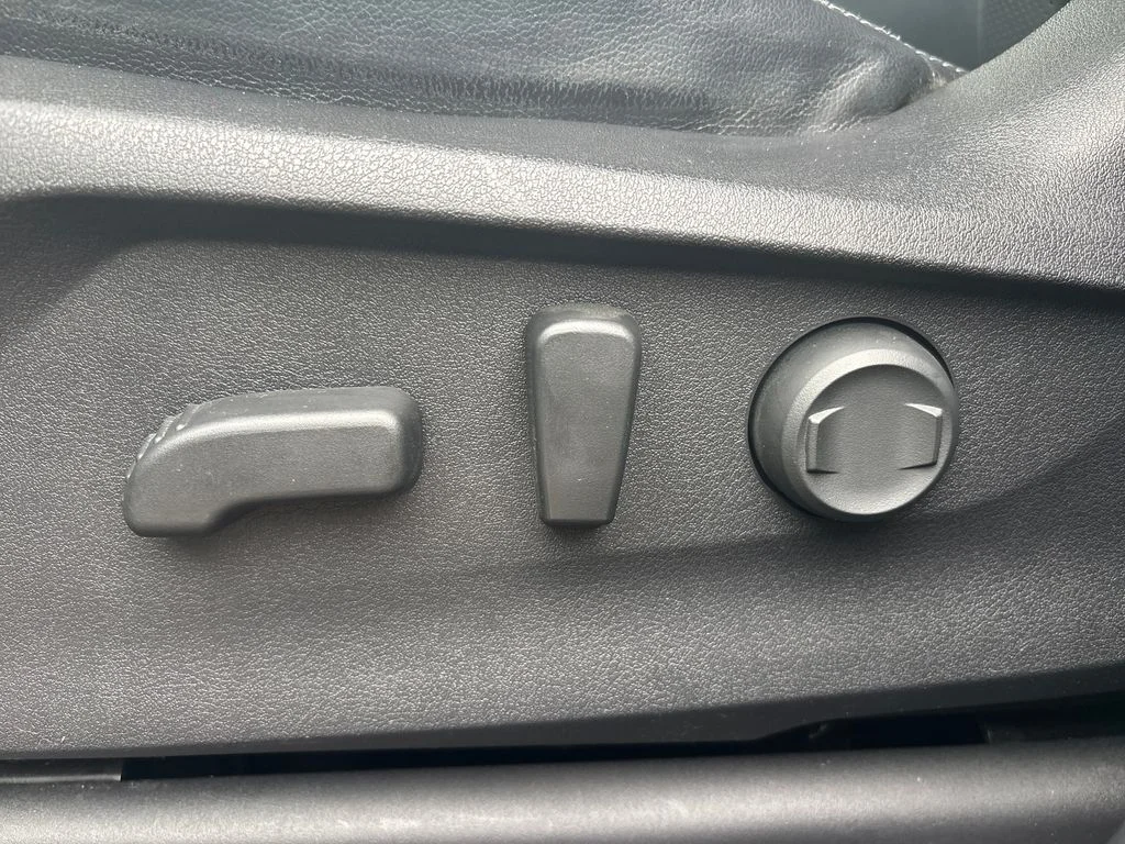 Used 2019 Gray Subaru Limited image 25