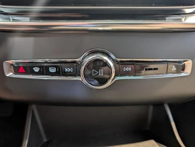 2026 Volvo XC90 Ultra - Photo 21