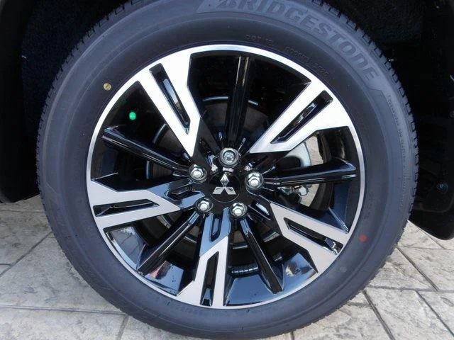 2026 Mitsubishi Eclipse Cross SE - Photo 12
