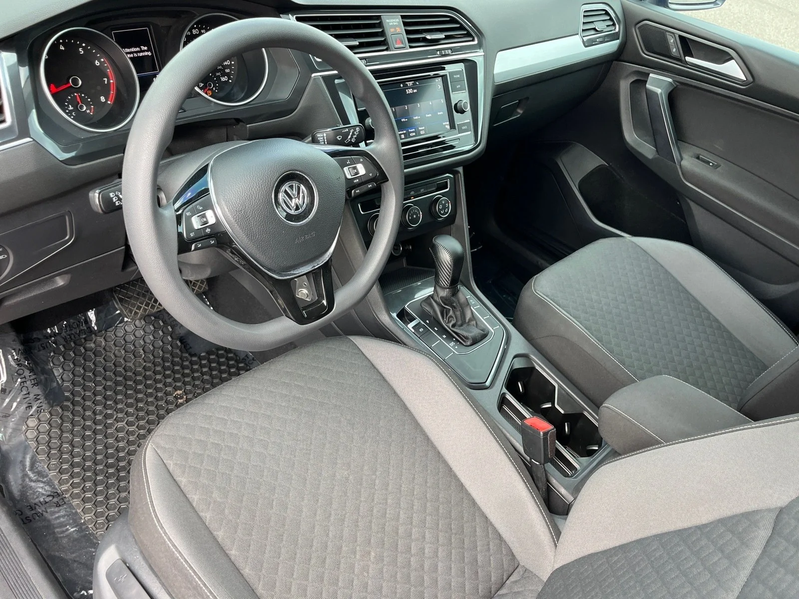 Used 2021 Platinum Gray Volkswagen 2.0T S image 15