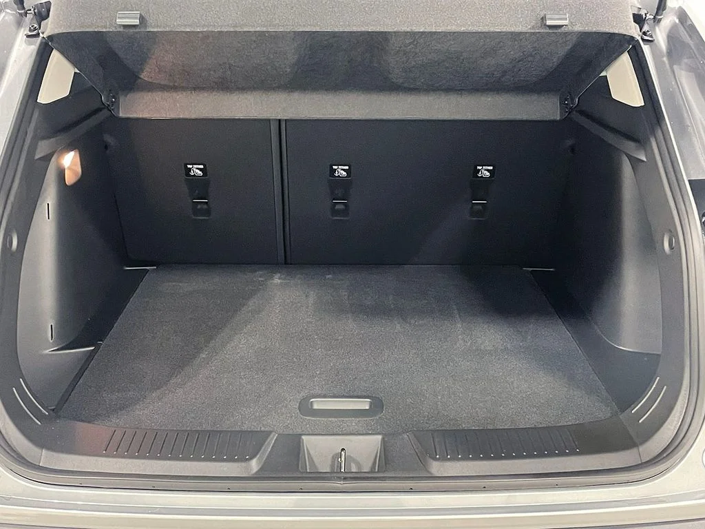 Used 2025 Gray Chevrolet LT image 5