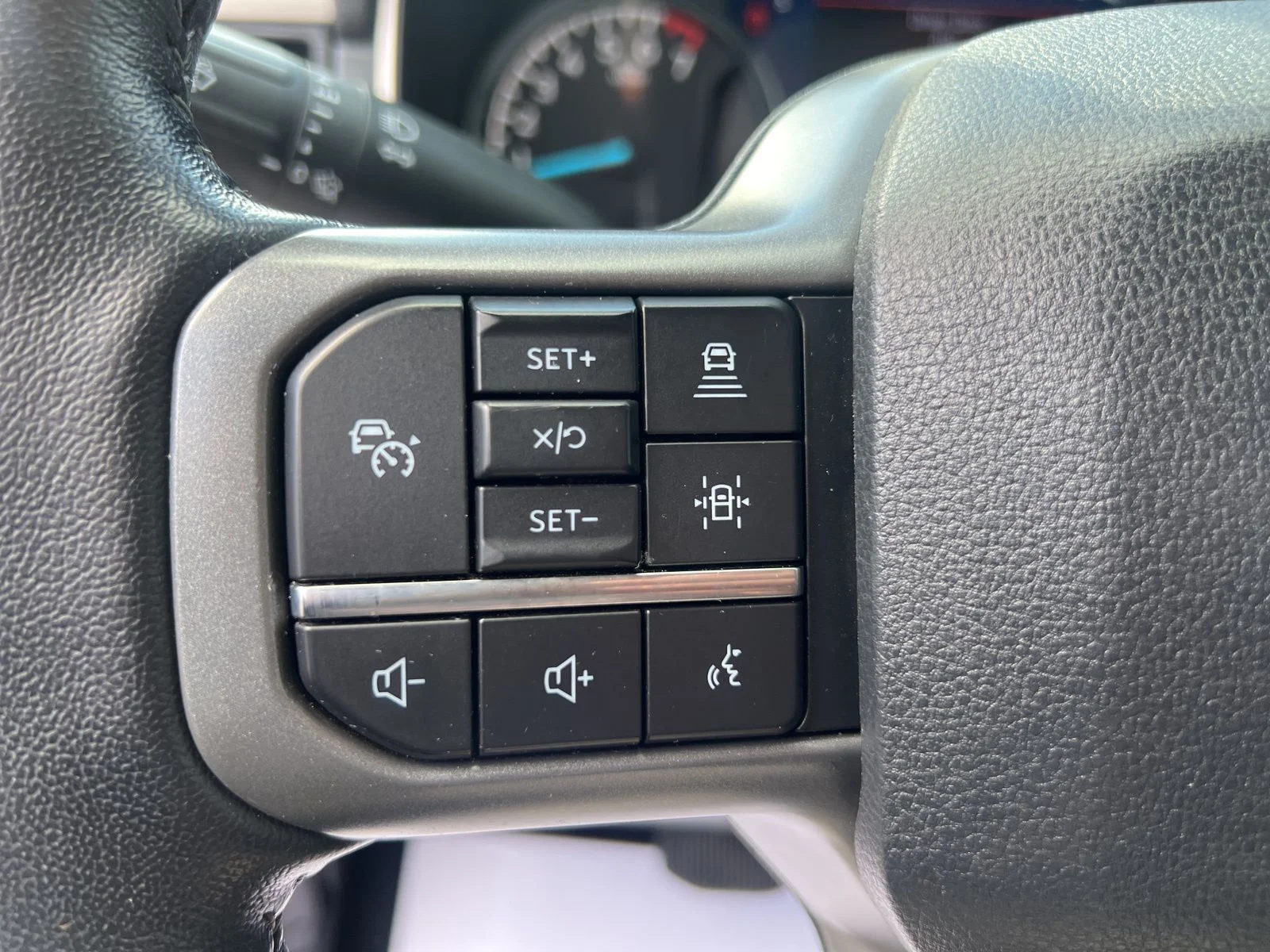 Used 2021 Agate Black Metallic Ford XLT image 22