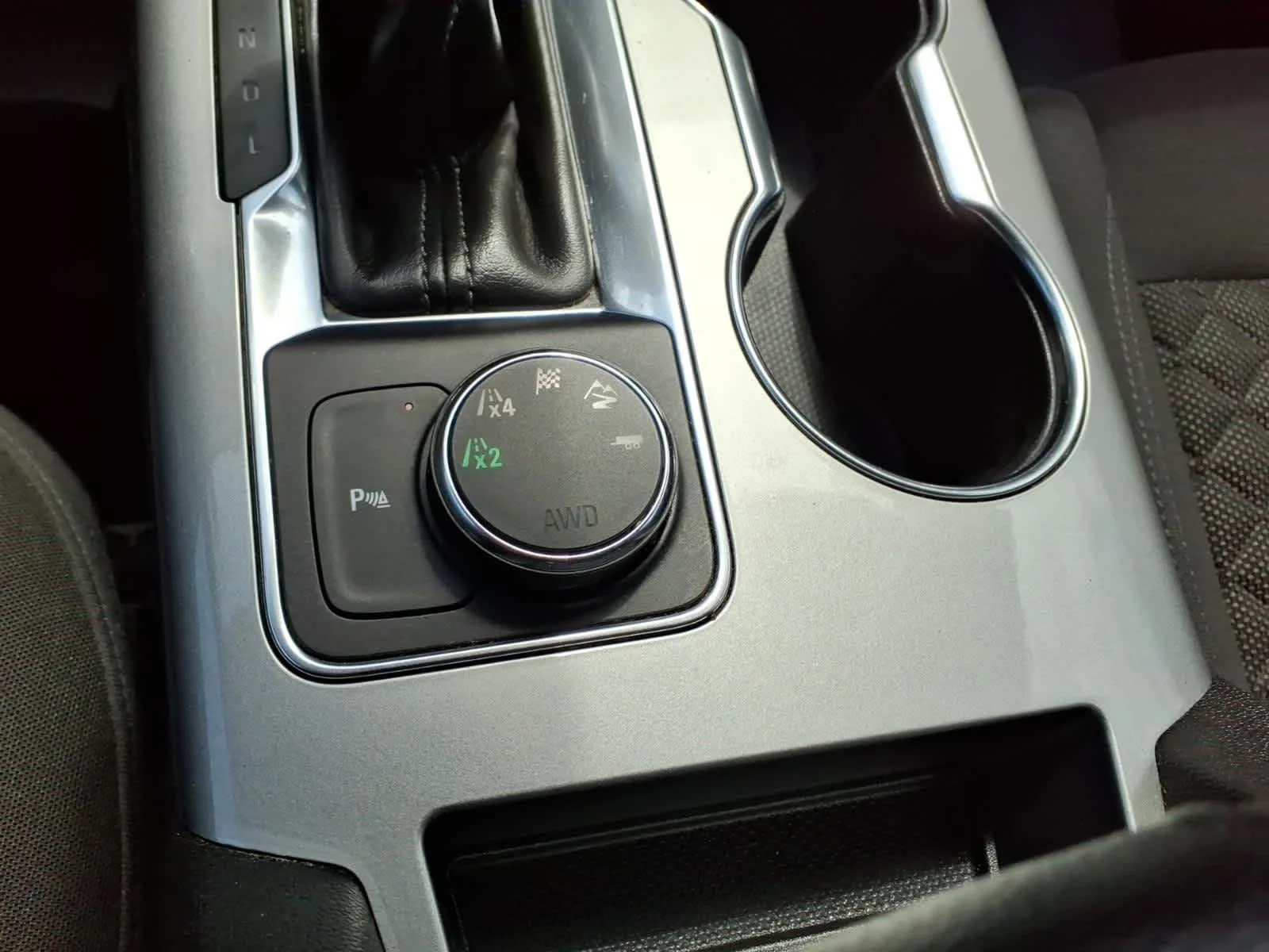 Used 2019 Nightfall Gray Metallic Chevrolet  image 17