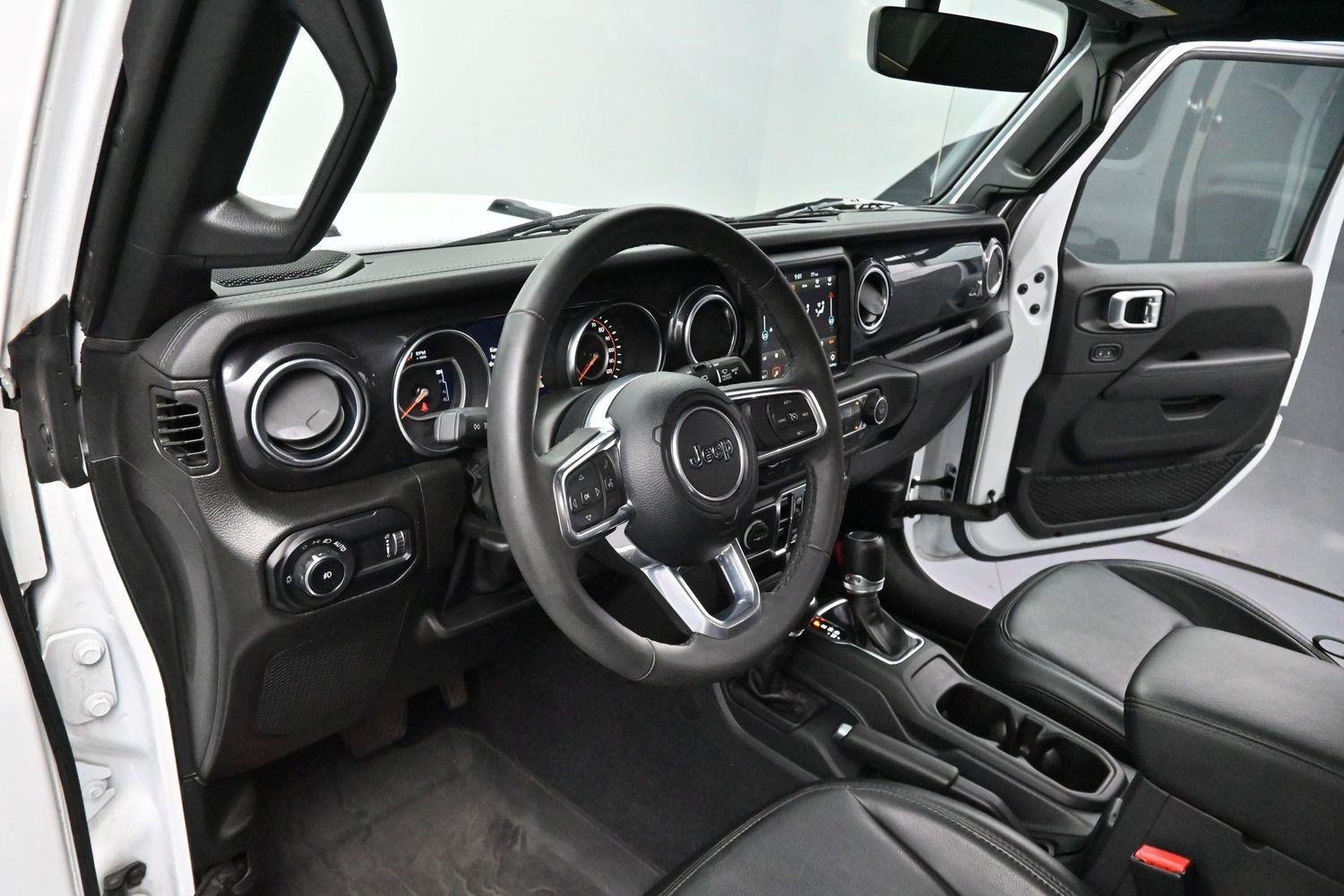 Used 2023 White Jeep Sahara Altitude image 13