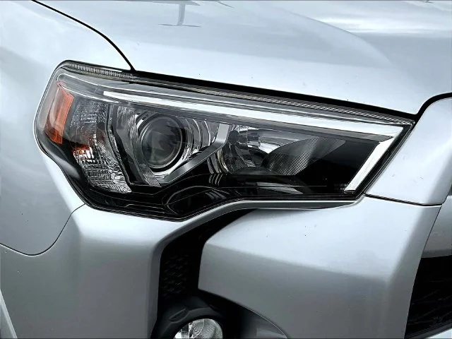 Used 2019 Silver Toyota SR5 image 37