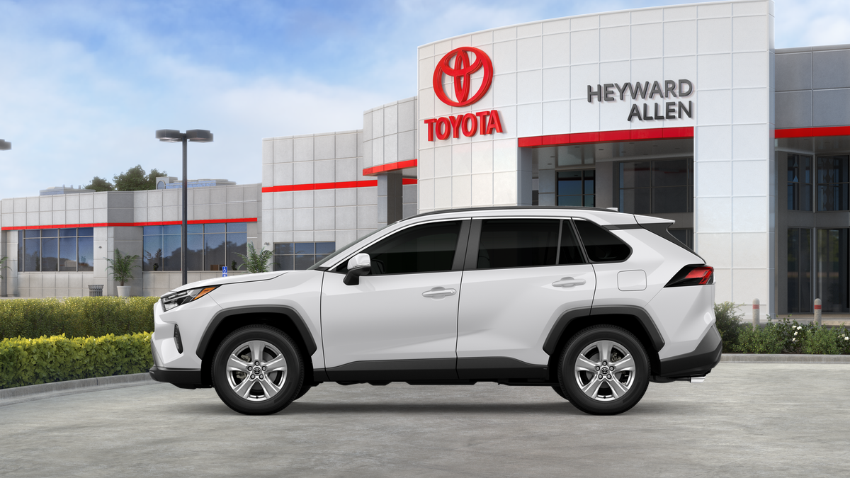New 2025 Ice Cap Toyota XLE image 26
