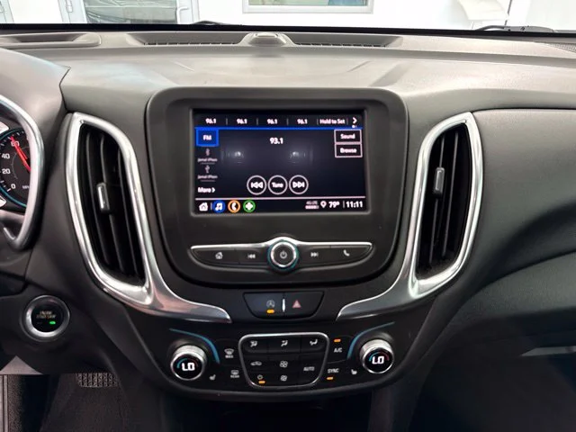 Used 2022 White Chevrolet LT image 24