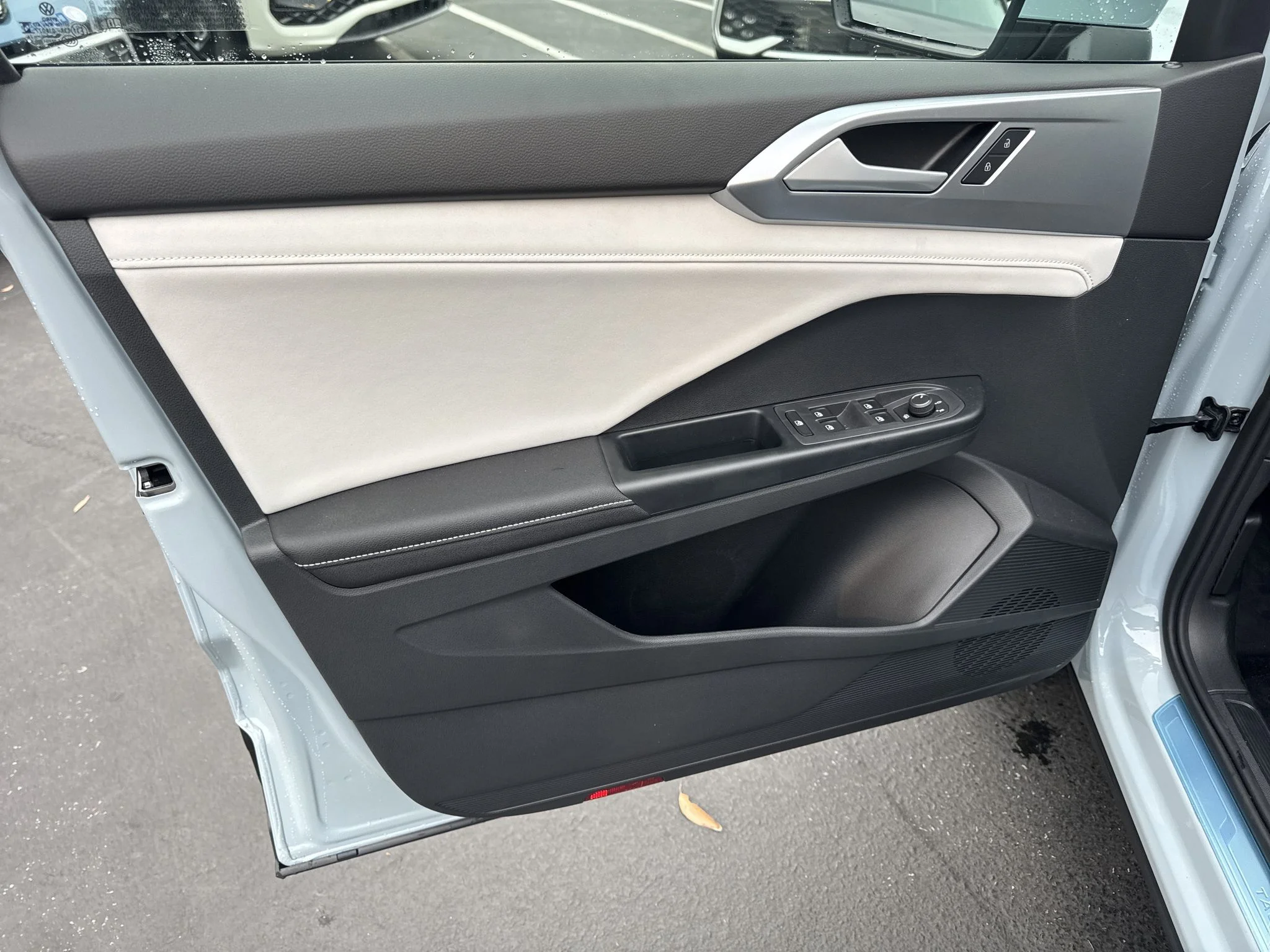 New 2026 Monument Gray Volkswagen SE image 12