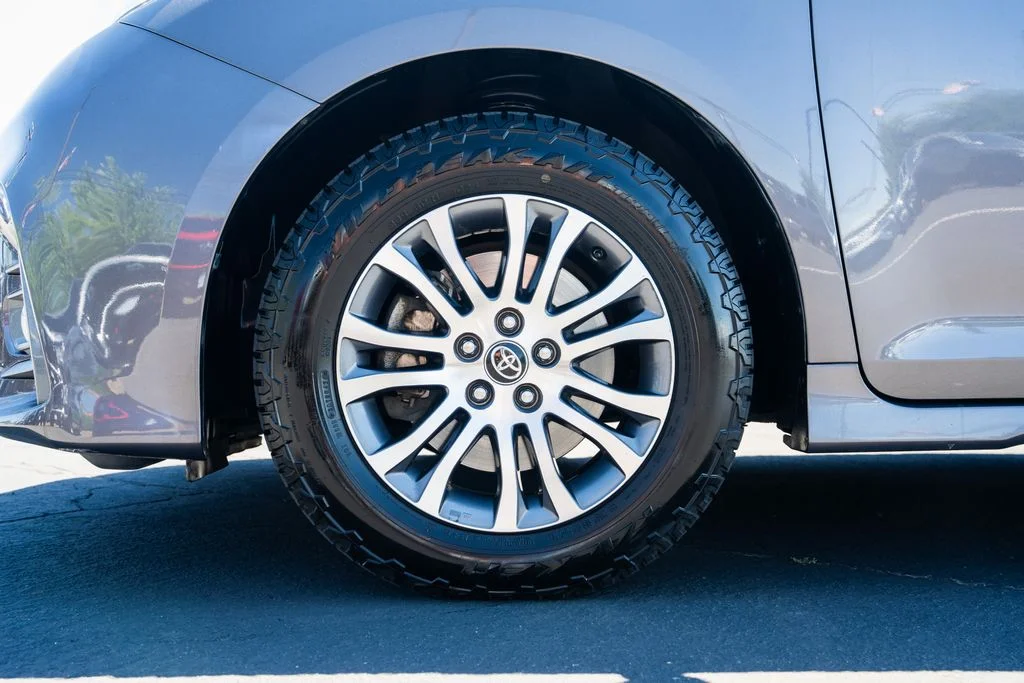 Used 2020 Predawn Gray Mica Toyota XLE image 8