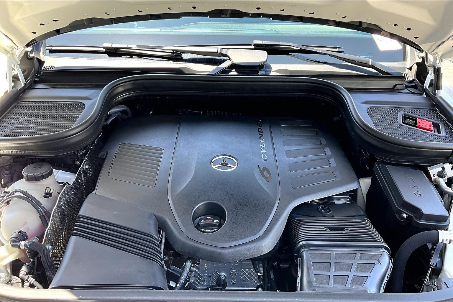 Used 2023  Mercedes-Benz GLS 450 image 10