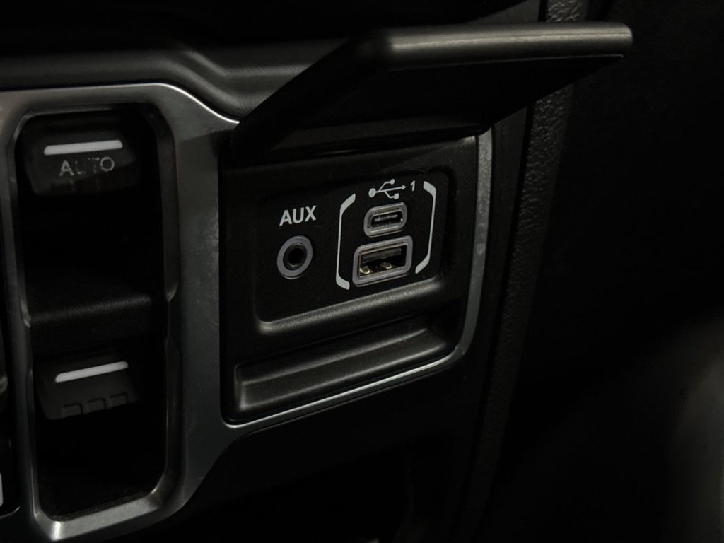 Used 2018 Gray Clearcoat Jeep Unlimited Sahara image 29