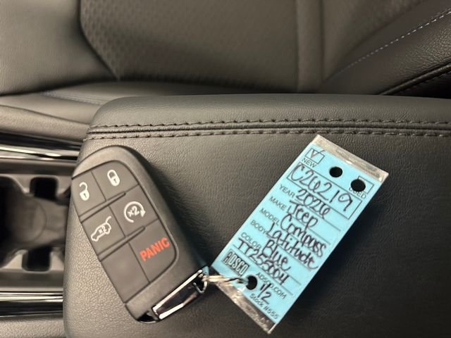 New 2026 Fathom Blue Pearl Coat Jeep Latitude image 33
