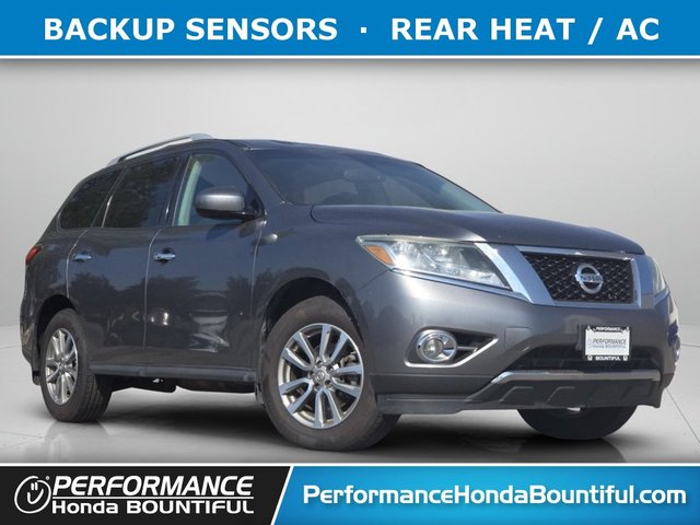 2016 Nissan Pathfinder SV
