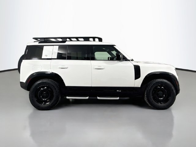 Used 2023 White Land Rover S image 4
