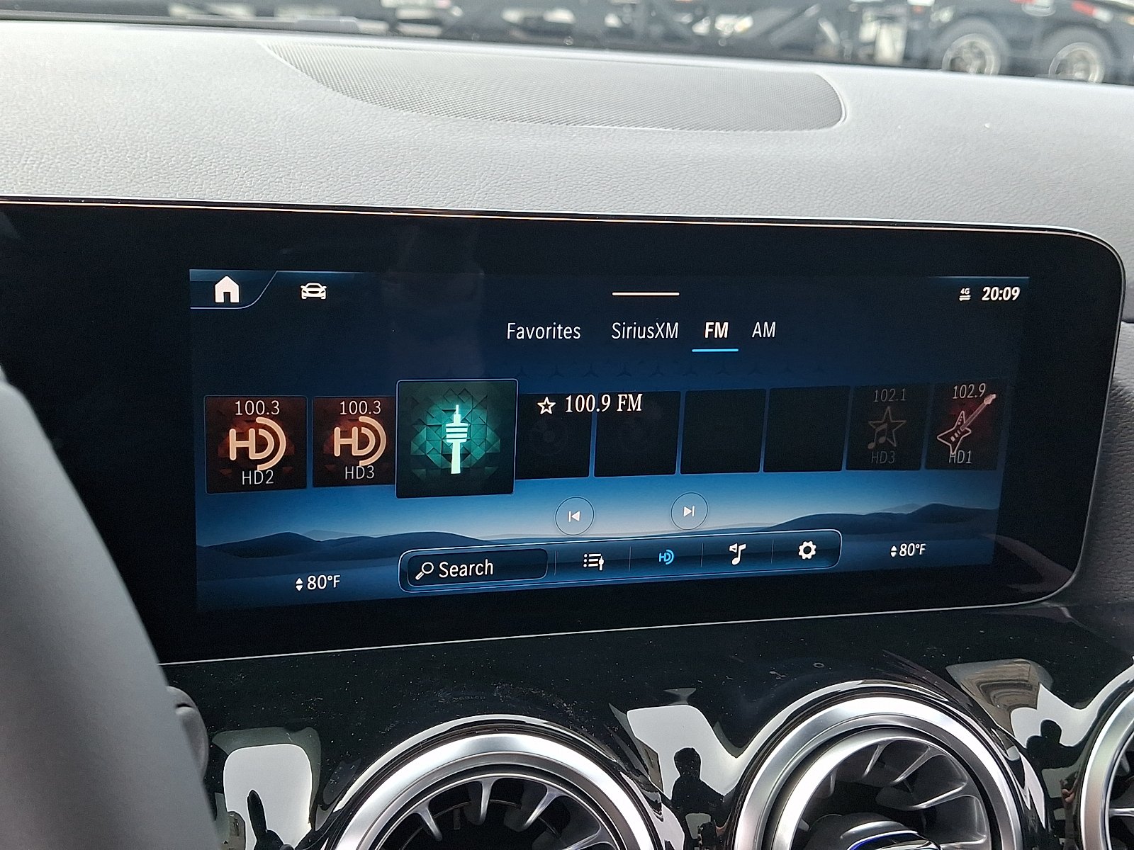 New 2026 Night Black Mercedes-Benz GLA 250 image 15