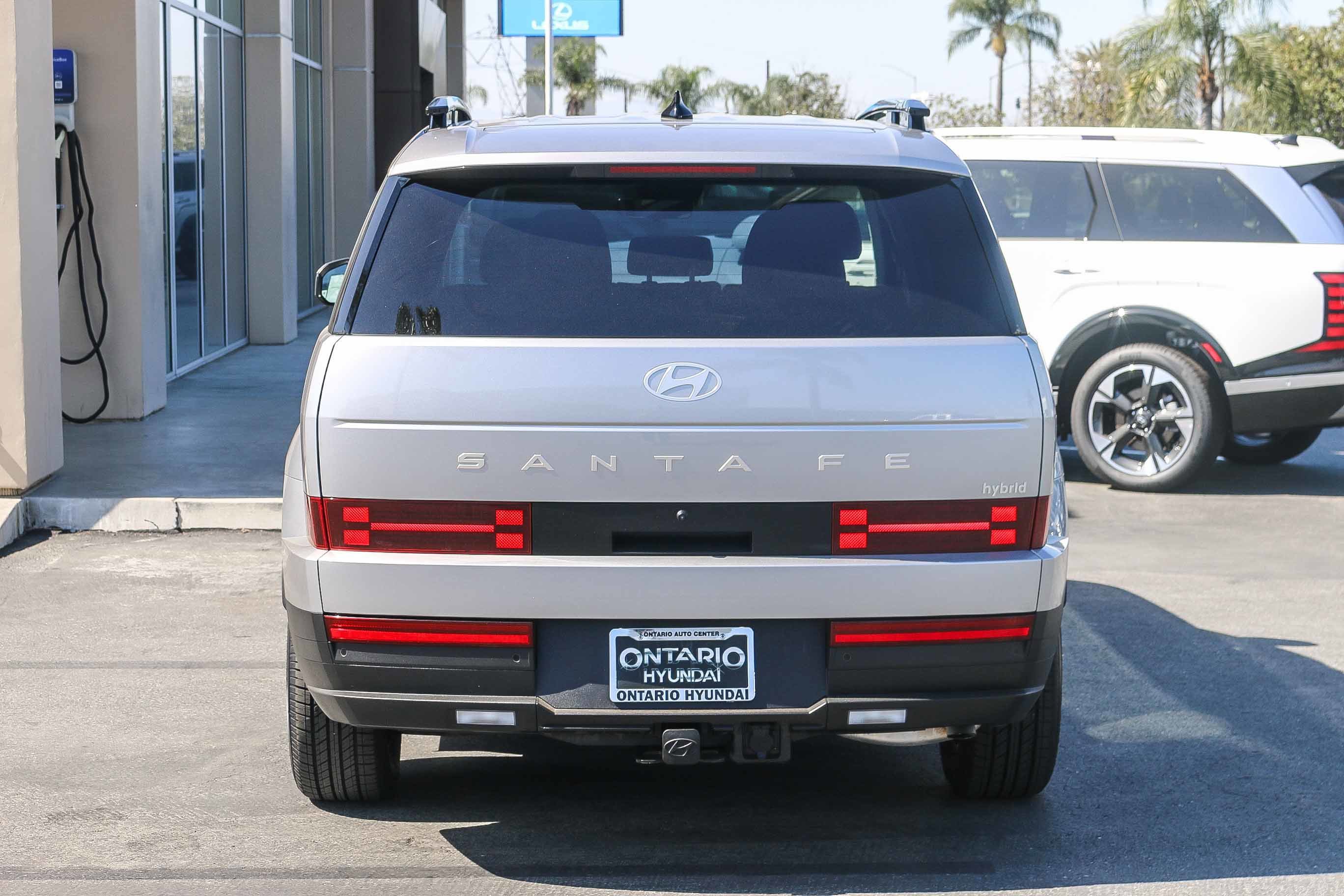 Certified Used 2025 Shimmering Silver Hyundai SEL image 6