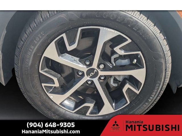 Used 2023 White Kia EX image 11