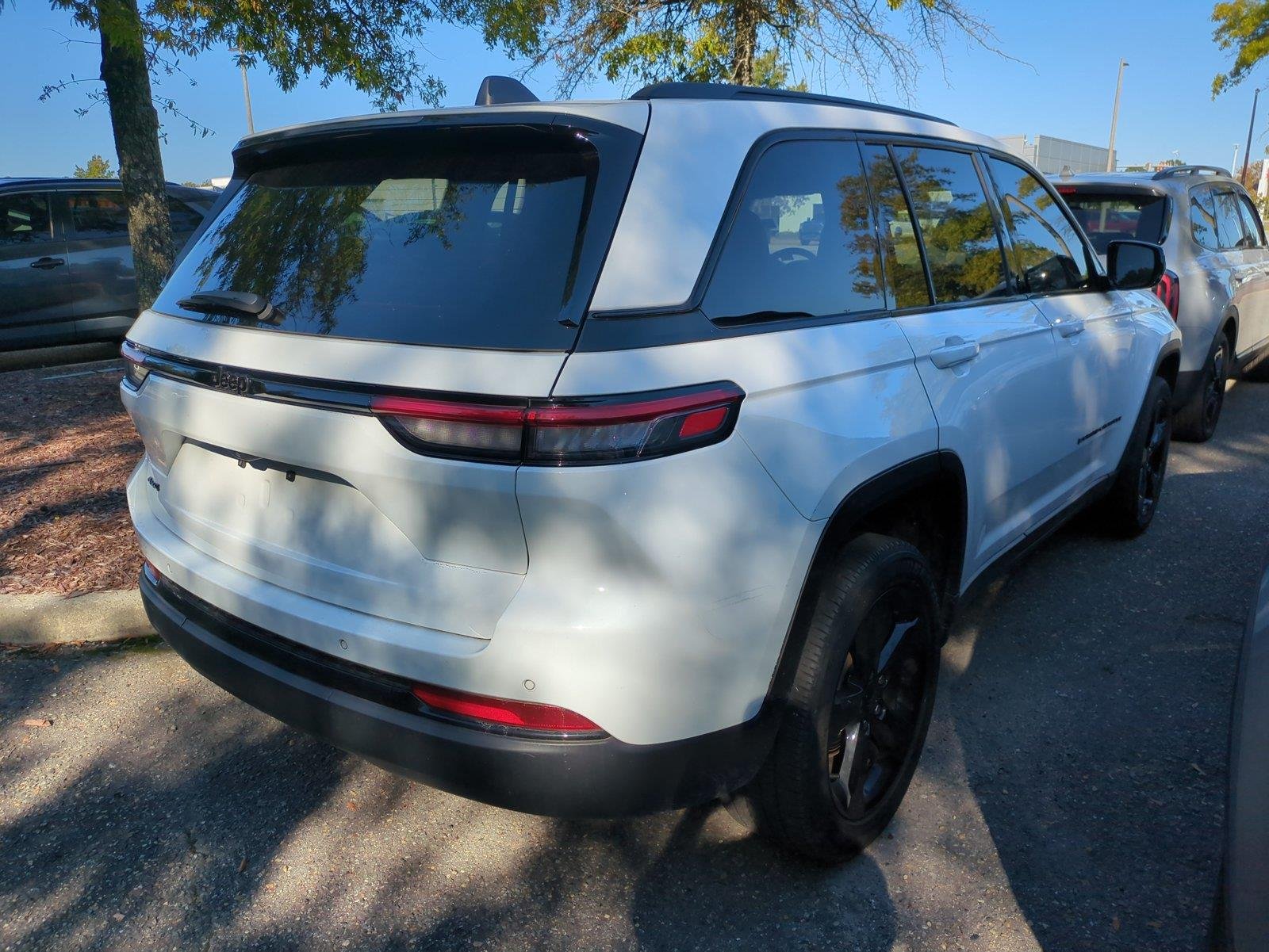 Used 2023 Bright White Clearcoat Jeep Altitude X image 2