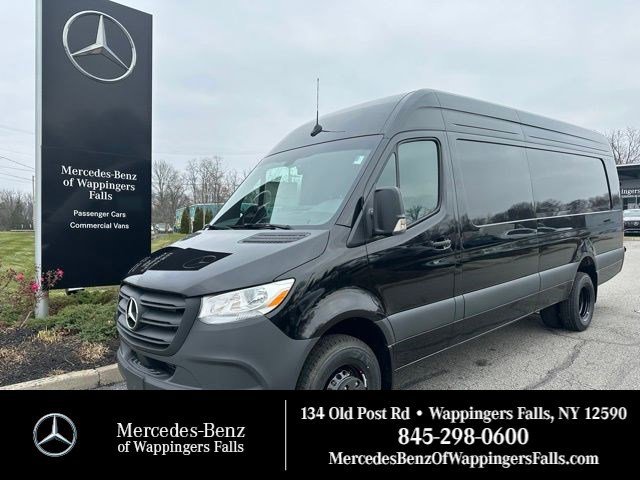 New 2026 Jet Black Mercedes-Benz 4500 image 38