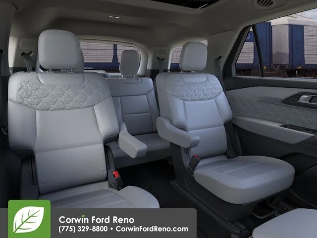 New 2026 Star White Metallic Tri-Coat Ford Platinum image 12