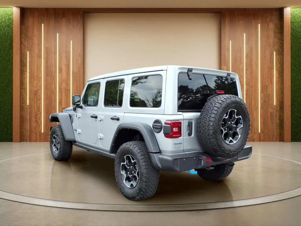 Used 2023 Silver Jeep Rubicon 4xe image 29