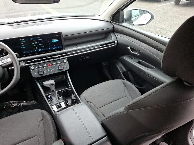New 2026 White Hyundai SE image 15