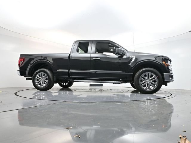 New 2026 Agate Black Metallic Ford XLT image 33