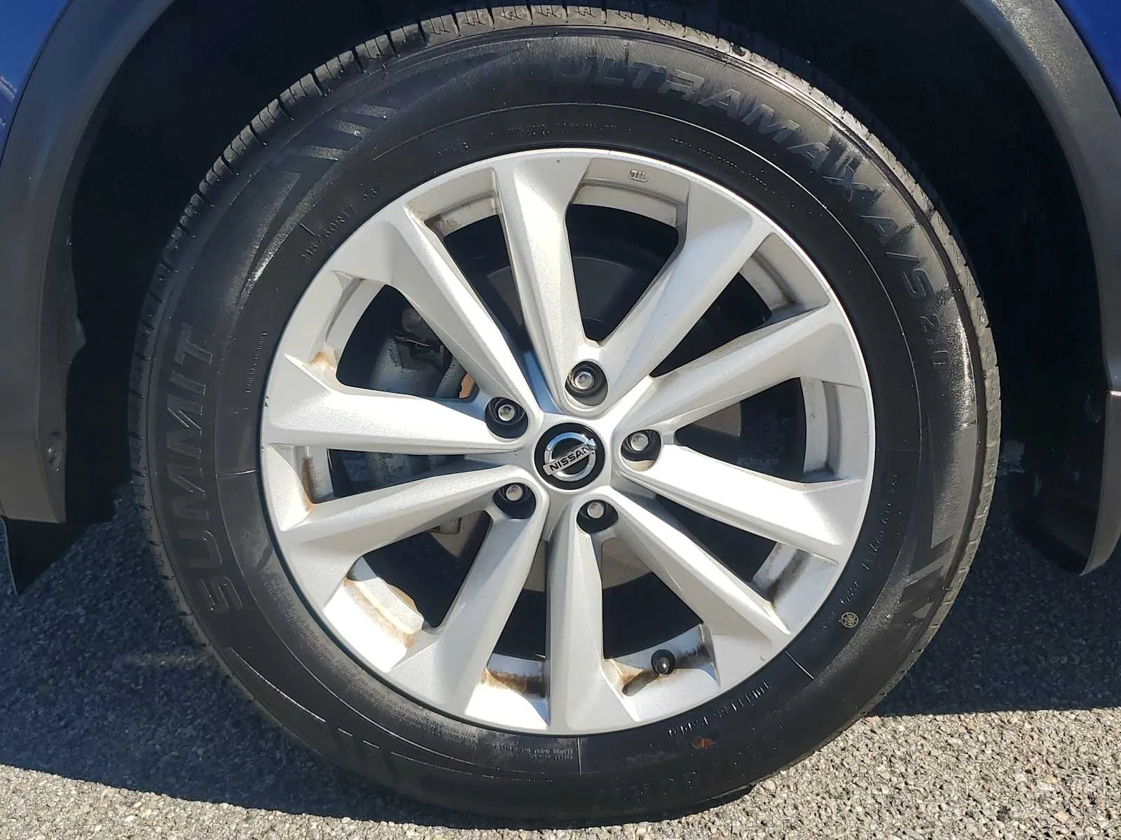 Used 2019  Nissan SV image 13