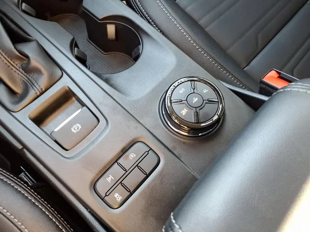 Used 2025 White Ford Lariat image 26