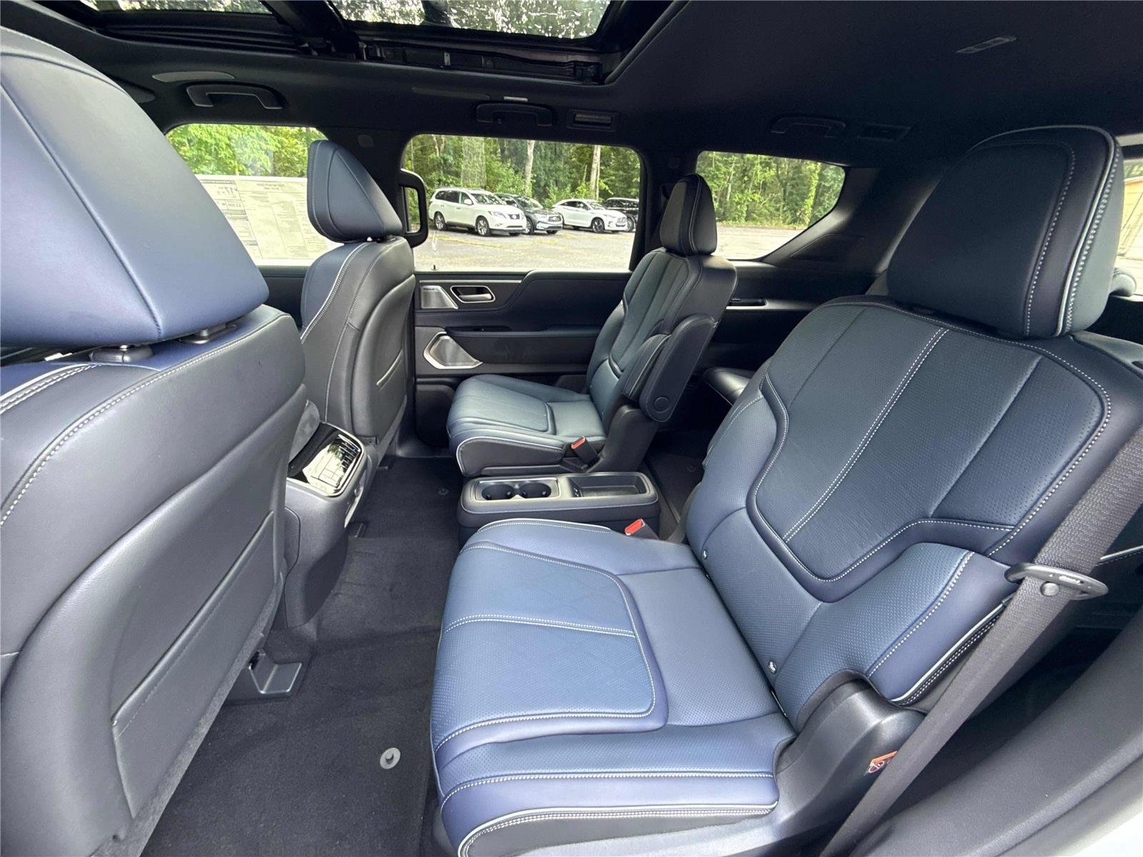 New 2027 RADIANT WHITE INFINITI Sport 4WD image 12