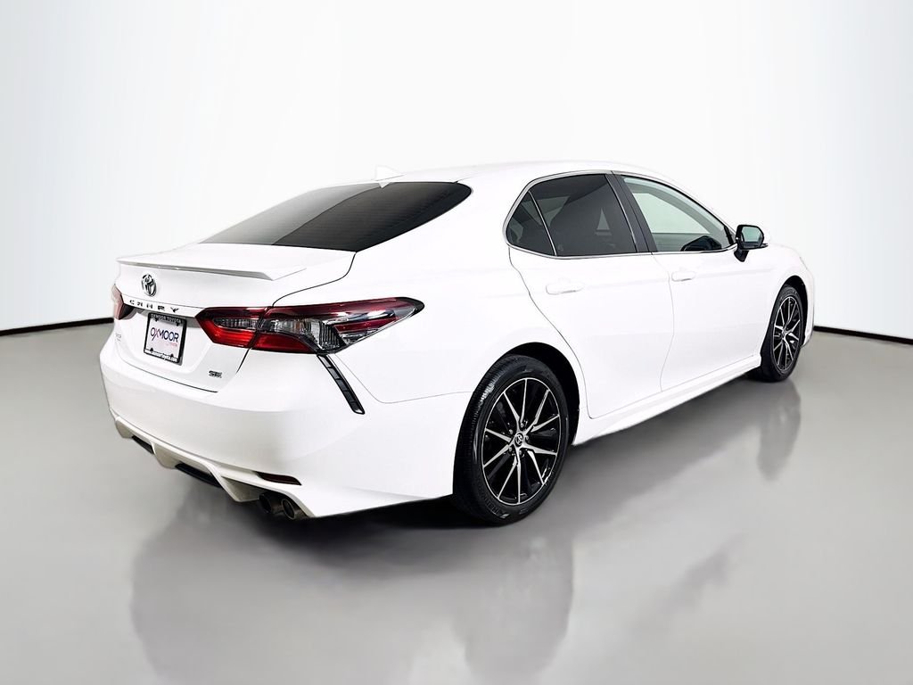 Used 2023 Ice Cap Toyota SE image 7