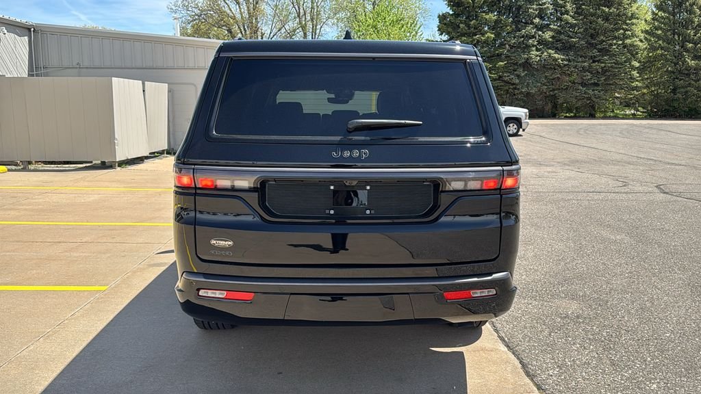 New 2026 High Gloss Black Exterior Paint Jeep Limited Altitude image 12