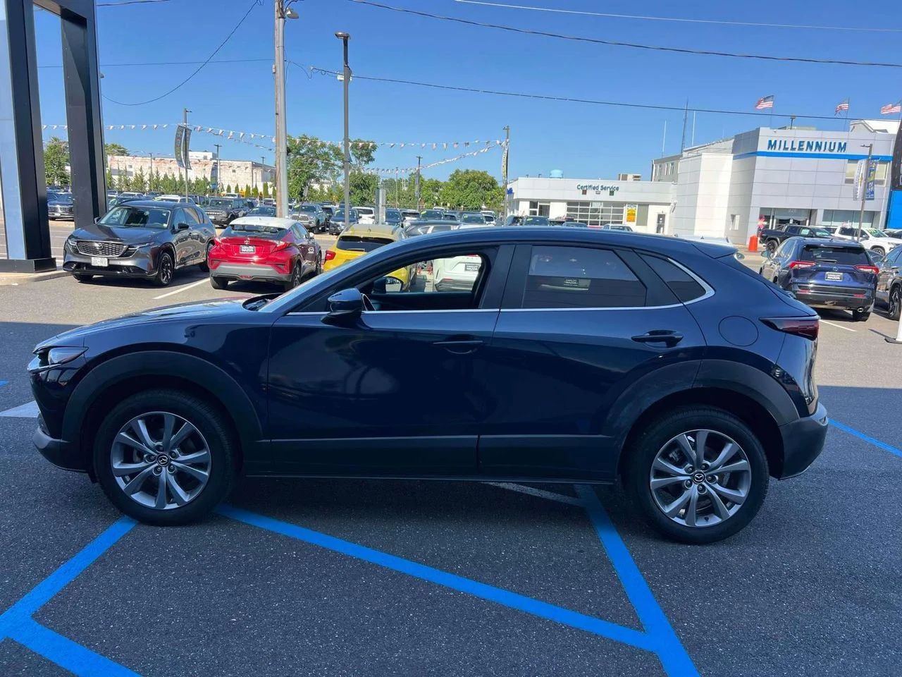 Used 2021 Deep Crystal Blue Mica Mazda Preferred image 5